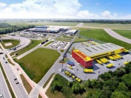 В варшавском аэропорту открыли крупнейший грузовой терминал в Польше