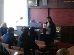В Енакиево состоялась лекция «Экстремизм в молодежной среде»