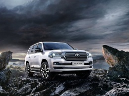 Объявлены цены на Toyota Land Cruiser 200 в новой комплектации Excalibur