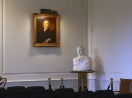 Наполеон за $12 млн: в мэрии американского городка обнаружили скульптуру Родена