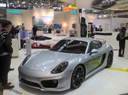 Porsche Cayman e-Evolution анонсировал прибытие Mission E