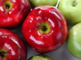 Яблоко с шеллаком. Полезно ли для здоровья есть блестящие овощи и фрукты?
