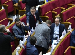 Срочно! Депутаты вывозят семьи из Киева