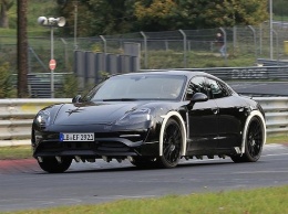Porsche тестирует свой новый спорткар на Нюрбургринге