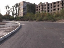 Масштабную реконструкцию дороги в районе Смычки обещают закончить к маю 2018 года