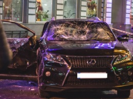 СМИ узнали, чья дочь была за рулем Lexus, который влетел в толпу в Харькове