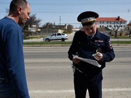 В Крыму инспекторов ГИБДД обеспечат карманными видеорегистраторами