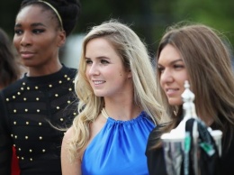 Свитолина в роскошном платье с высоким разрезом на Итоговом турнире WTA