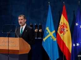 Король Испании назвал отделение Каталонии неприемлемым