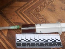 В Каменском у водителя-нарушителя обнаружили шприцы с опием