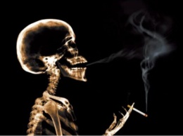 Ученые рассказали, кому курение наносит наибольший вред