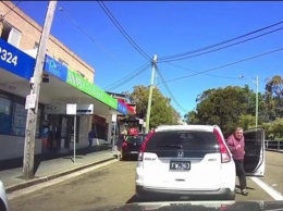 Водитель-скандалист попал под свою машину (видео)