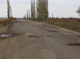 Люди намерены перекрыть трассу в Очаковском районе, если до зимы не отремонтируют асфальт