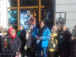 В Симферополе перед первым показом "Матильды" собрались противники фильма