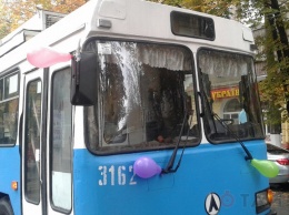 Николаев отмечает 50-летие троллейбусного движения