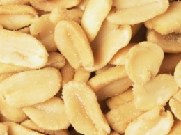 Прецедент: херсонца оштрафовали за чипсы и орешки