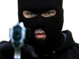 Под Киевом вооруженные люди в масках ограбили элитный коттедж