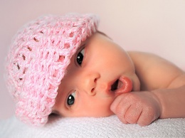 В гости к новорожденному: 10 правил, которые важно соблюдать