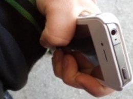 В Каменском грабитель отобрал у ребенка мобильный телефон