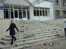 Попадания в жилые дома: в сети показали последствия обстрела Донецка