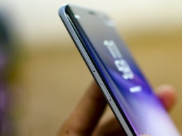 Samsung дала возможность полностью отключить кнопку Bixby