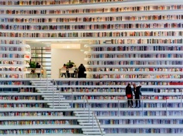С размахом: В Китае построили грандиозную библиотеку, от которой перехватывает дух