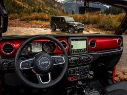 Jeep показал интерьер нового поколения Wrangler