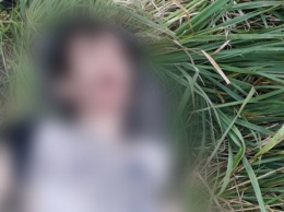 Пьяная молодая женщина замерзла насмерть на пустыре в Одесской области