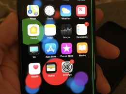 Пользователи iPhone X жалуются на тонкую зеленую линию