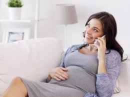 Запорожанкам расскажут по телефону о родах и беременности