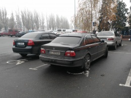 Херсонские водители постепенно "адаптируются" к новым штрафам за парковку на местах для инвалидов?