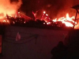 В Мелитополе сгорел гараж, - ФОТО