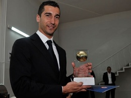 Мхитарян признан футболистом года в Армении в восьмой раз
