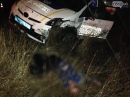 На трассе Херсон - Николаев рецидивист отобрал машину у полицейских и взорвал себя при задержании