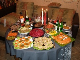Соцсети: для праздничного стола на Новый год в "ЛНР" нужно менее 2000 рублей