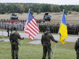 МИД РФ раскритиковал решение США начать поставки оружия Украине
