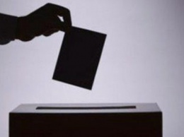 В день выборов в громаде Запорожской области агитируют за кандидата: избирателей подкупали