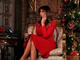 Мелания Трамп выбрала лабутены для работы на горячей рождественской линии