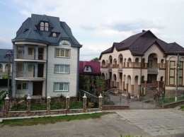 Богатейшее село в Украине, где нет ни одного 1-этажного дома