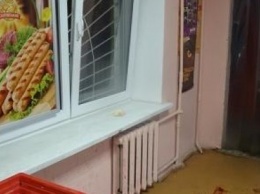 В Киеве мужчина с ножом напал на продавца