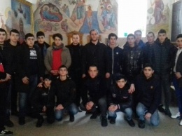 Спортсменов из Грузии и Армении провели по православным храмам Мелитополя