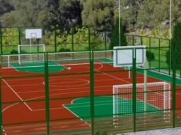 В трех детсадах и двух школах Чернигова восстановят игровые и спортивные площадки