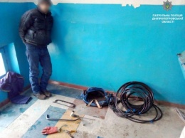В Днепре патрульная полиция задержала воров кабеля