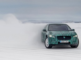 Кроссовер Jaguar I-Pace испытали в арктических условиях