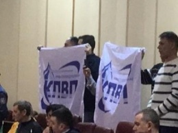 Депутатское большинство не поддержало петицию Борща, а работники КПВП назвали депутатов брехунами (ФОТО)