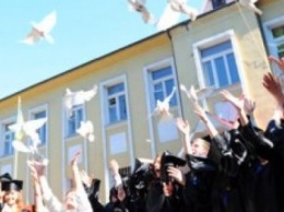 «Место встречи изменить нельзя»: школы Черноморска открывают двери для своих выпускников