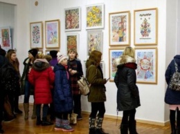 В художественном музее днепряне могут увидеть работы талантливых юных художников