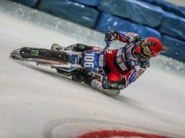 Дмитрий Колтаков выиграл первый финал чемпионата мира по мотогонкам на льду в Астане