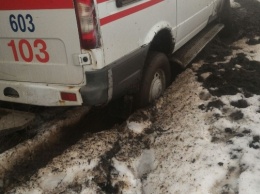 Фотофакт: Запорожская "скорая" не могла добраться до пострадавших в ДТП