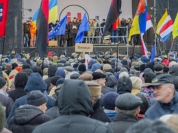 Появилось видео, как сторонники Саакашвили платят людям за митинг против Порошенко